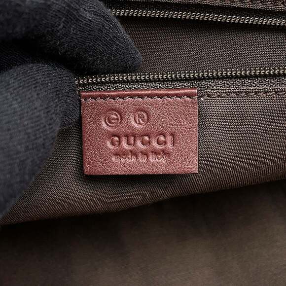 GUCCI Authentic Red Leather Shoulder Bag - Picture 14 of 15